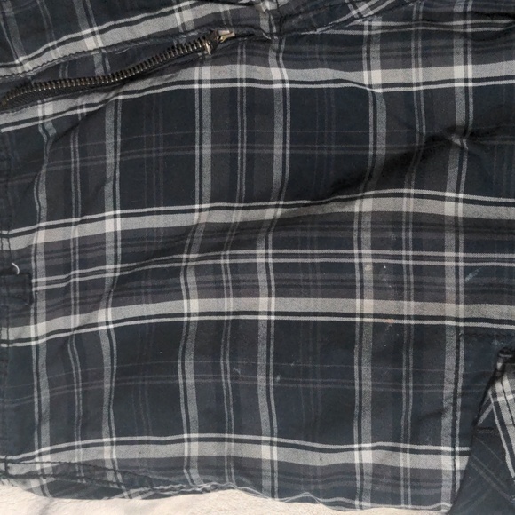 Foot Locker Cargo Shorts. Fair condition - Picture 3 of 6